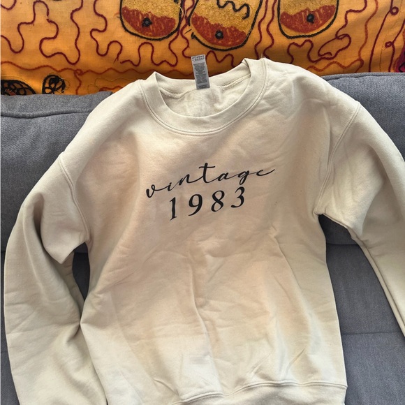 Vintage 1983 sweatshirt - Picture 2 of 2